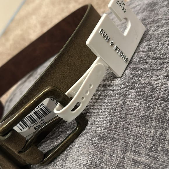 SUN STONE OLIVE GREEN BROWN SMALL 30-32 SOFT FAUX LEATHER BELT MENS NWT NEW - Picture 3 of 3